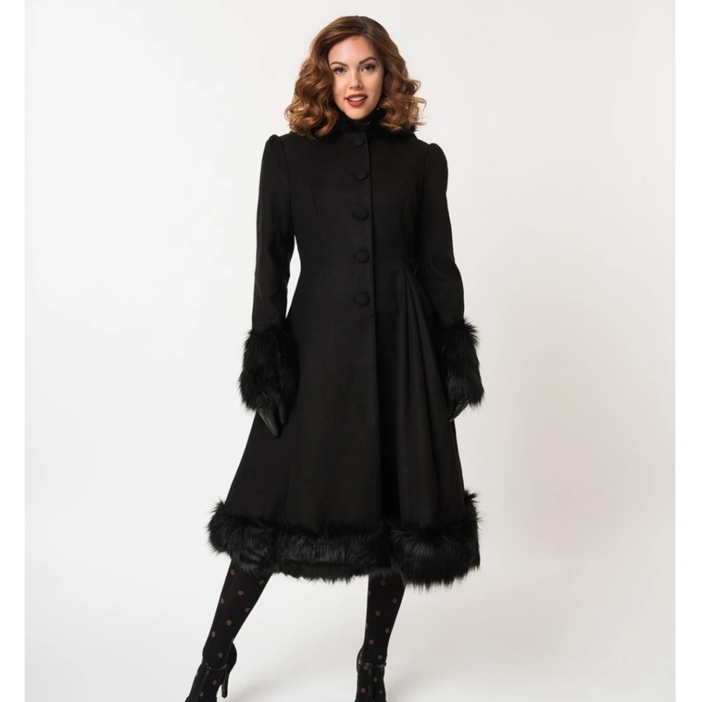 Unique vintage • faux fur elvira hooded coat